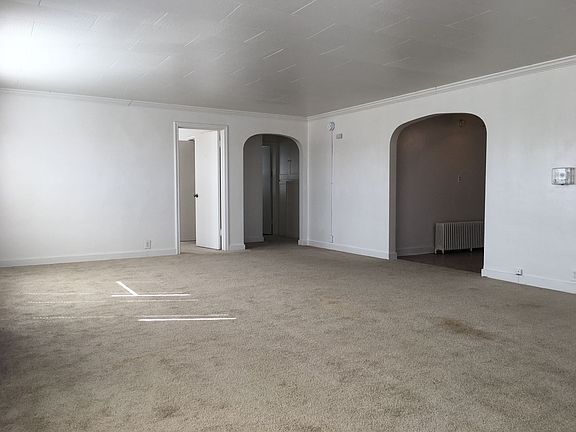 3rd image of 3200 Grand Ave #01