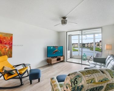 8861 Sunrise Lakes Blvd APT 205, Fort Lauderdale, FL, 33322