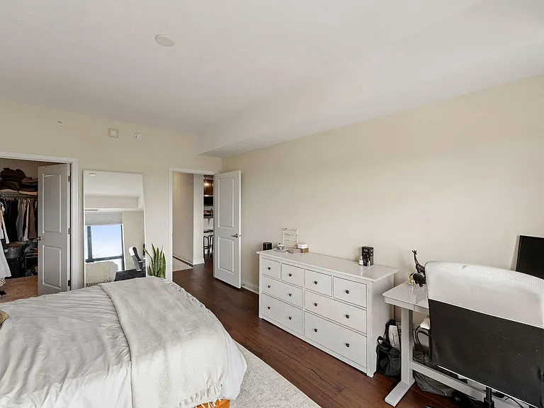 100 3rd Ave S #2501 — Photo 13