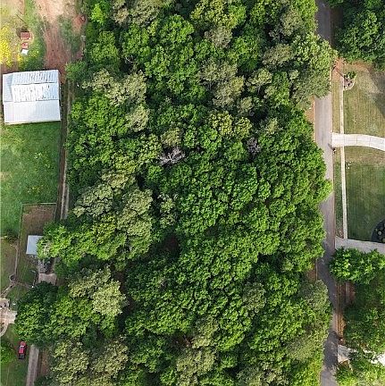 3rd image of 103 Creekwalk Dr