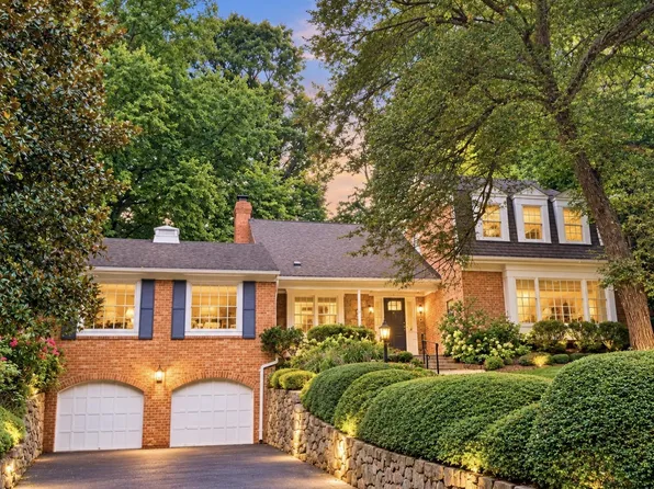 6409 Fallen Oak Ct, Bethesda, MD 20817