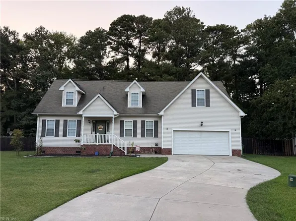 7703 Mainsail Ct, Hayes, VA 23072