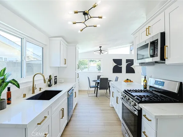 2306 Park Dr, Santa Ana, CA 92707