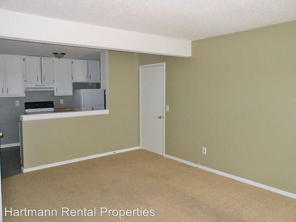 2nd image of 10 Cougar Dr APT B