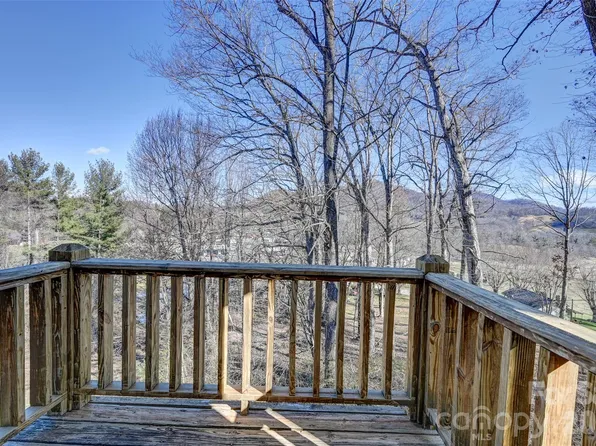 241 Sherrill Ln, Canton, NC 28716