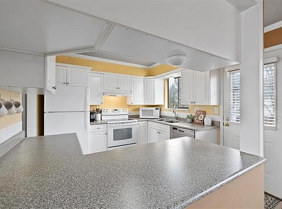 4th image of 9383 212b St