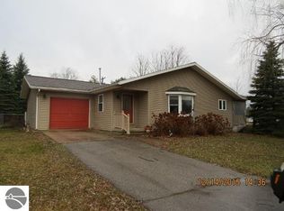524 E Broad St, Bellaire, MI 49615