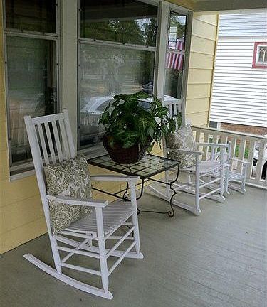 2nd image of 2036 Elbur Ave