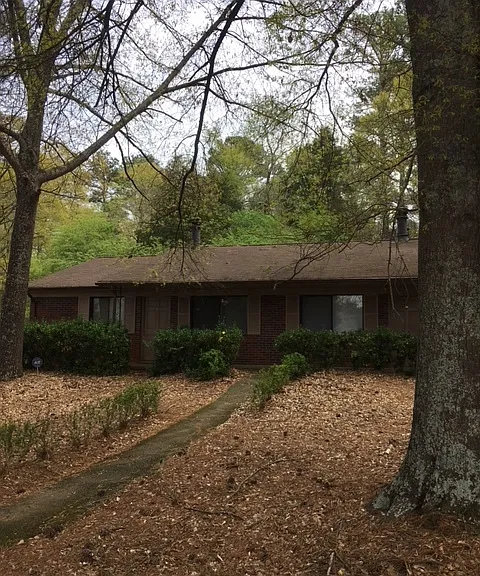 315 Epps Bridge Rd — Photo 2