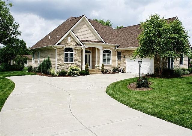 For Sale: 1623 E Spring Valley Pike, Washington Township, OH 45458