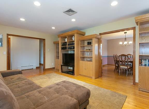 2nd image of 24 Woodside Dr