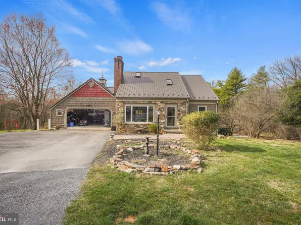 40 Grigsby Ln, Berryville, VA 22611