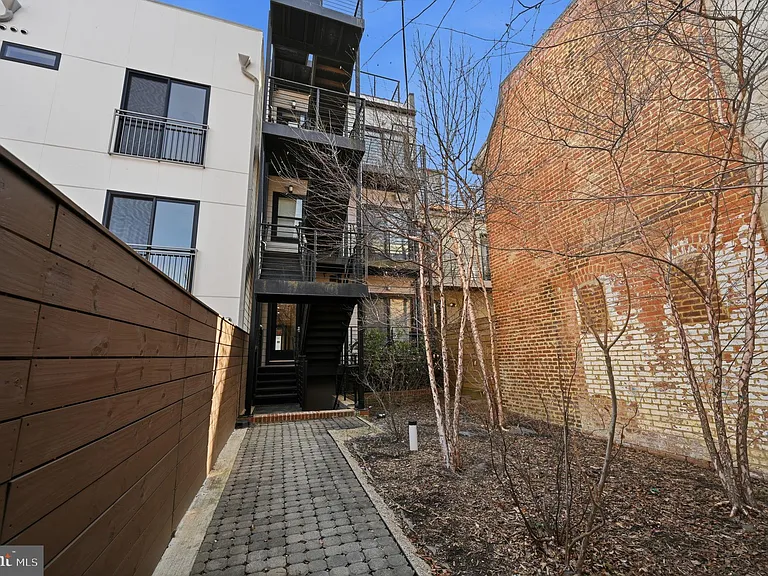 1465 Harvard St NW #B101 — Photo 17