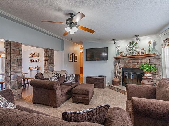 3rd image of 10374 192nd St