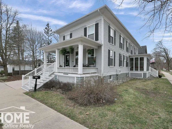 425 N Water St, Owosso, MI 48867