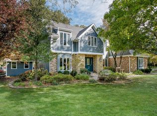 28W124 Cantigny Dr, Winfield, IL 60190