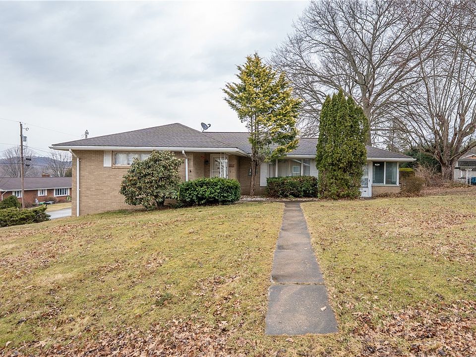 1st image of 616 Boxwood Dr