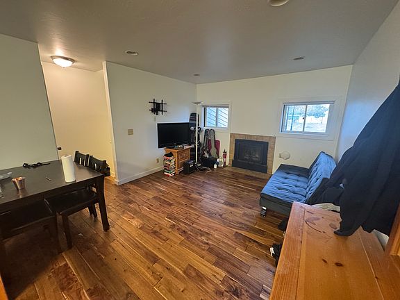 5th image of 628 Cranmer Ave #114-B