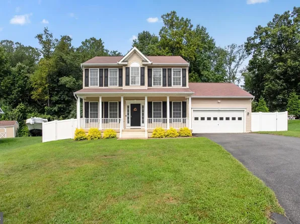 4 Prescott Ln, Fredericksburg, VA 22405