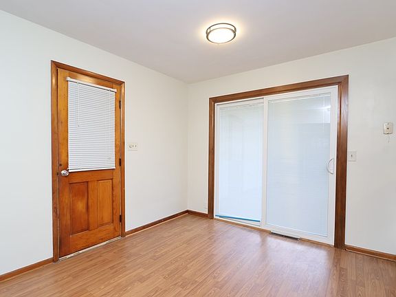 5th image of 125 Hilltop Rd