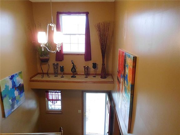 4th image of 3308 Hanthorn Ave