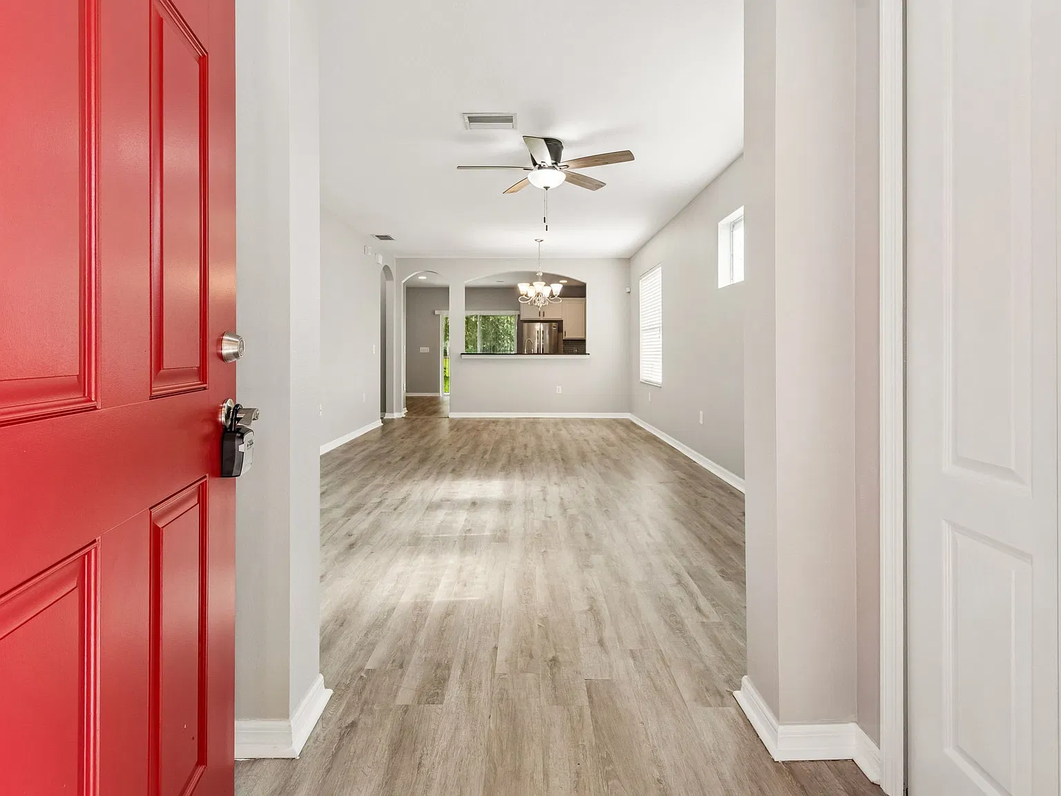 30737 White Bird Ave — Photo 2