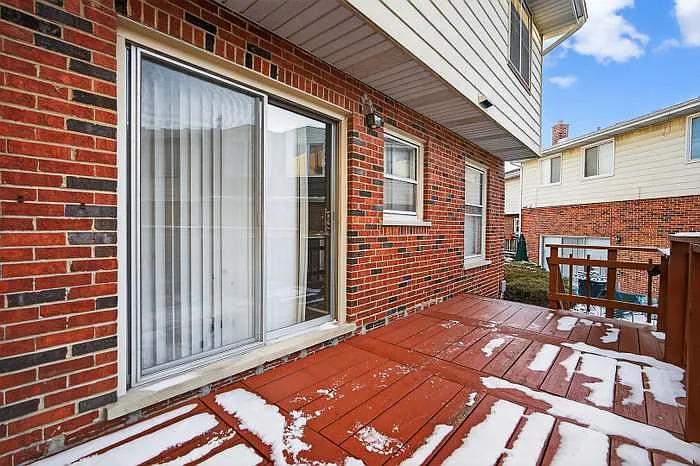 8834 Plainfield Rd — Photo 2