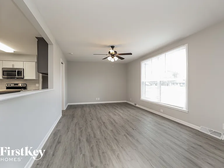 159 Wessington Pl — Photo 2