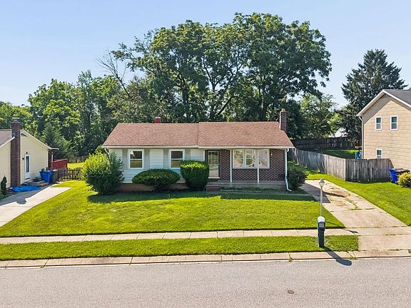 2nd image of 209 Bright Oaks Dr