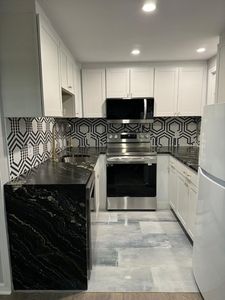 135 W Main St APT 39, Hyannis, MA, 02601