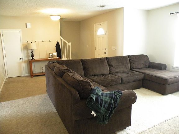 2nd image of 117 Meadow Ct