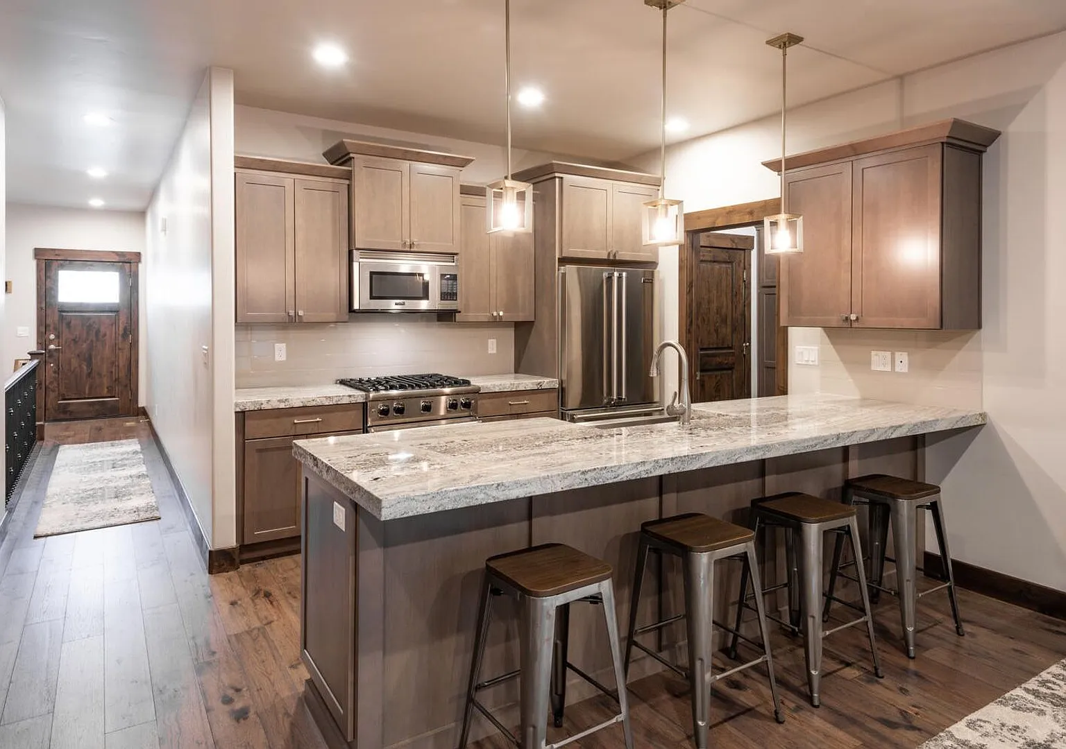 Modern Townhome in Black Rock Ridge — Photo 4