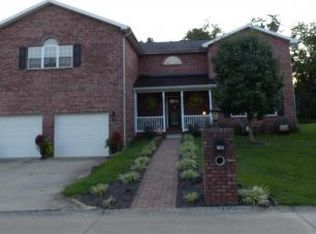 290 Oakwood Rd, Culloden, WV 25510