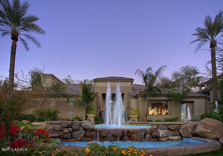 Hawthorne Entrance - go to left side