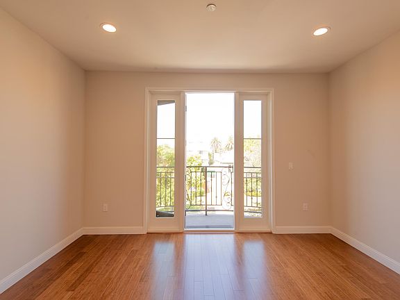 2nd image of 1452 S Bedford St #301