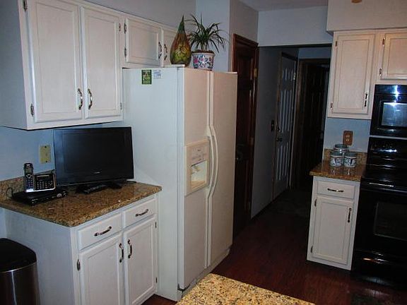 5th image of 6944 Pilar Ct