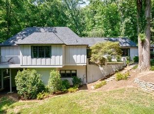 5530 W Idlewood Ln, Sandy Springs, GA 30327