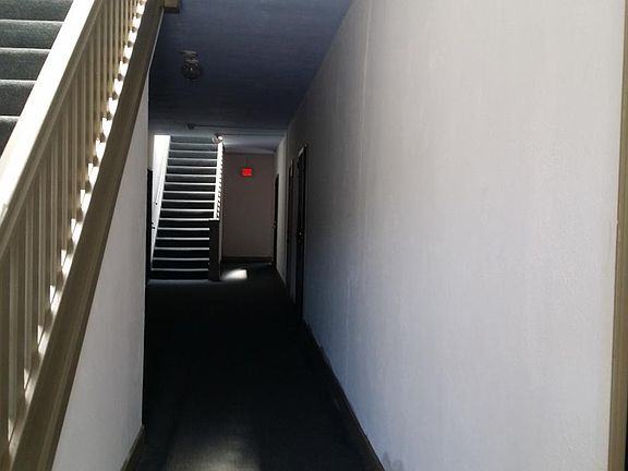 5th image of 1217 Douglas St APT 103