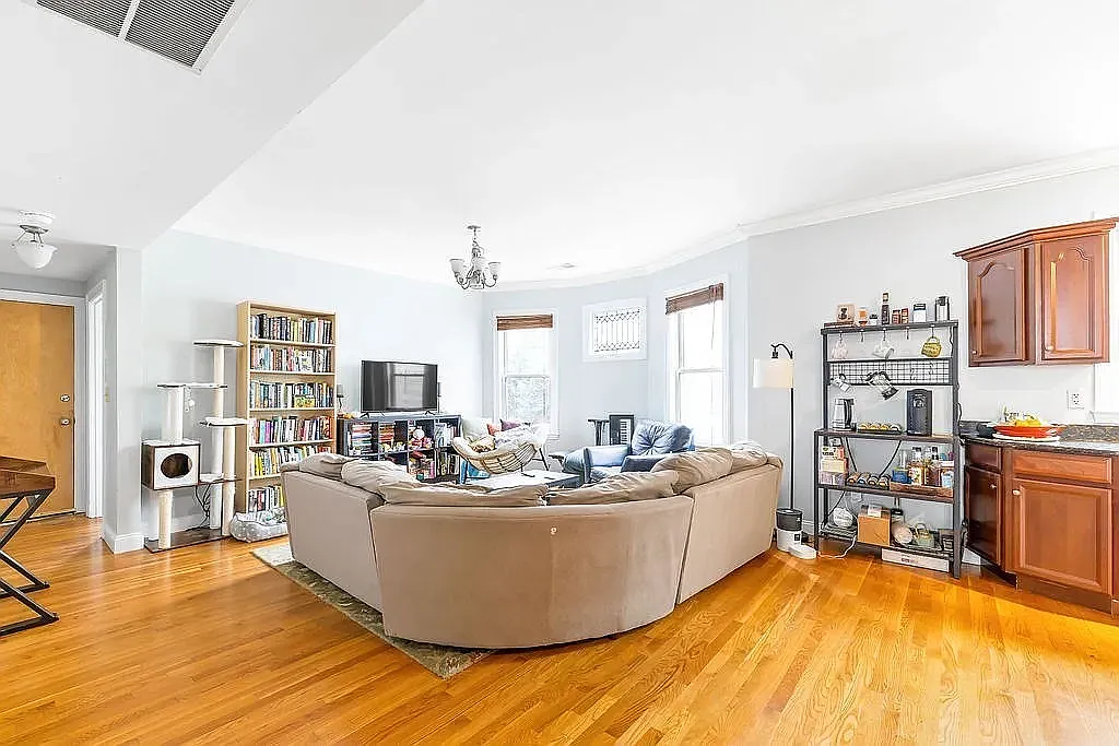3 bed, 1117 sqft, $1,500 — Photo 4