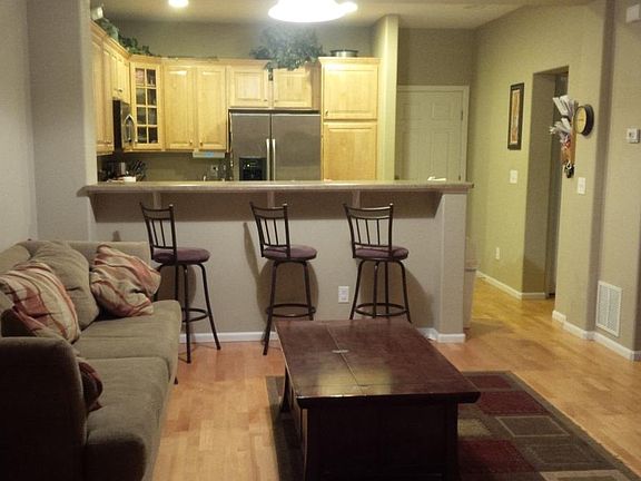 Living room/kitchen
