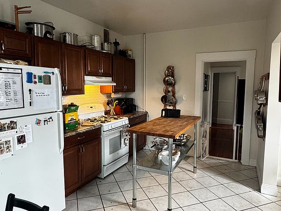 2nd image of 76 Summer St #2LB