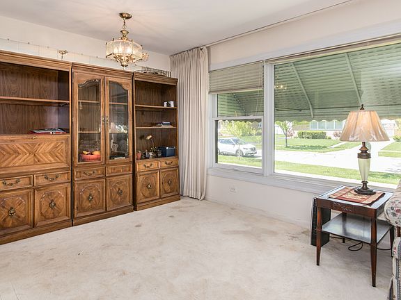 5th image of 8507 N Olcott Ave