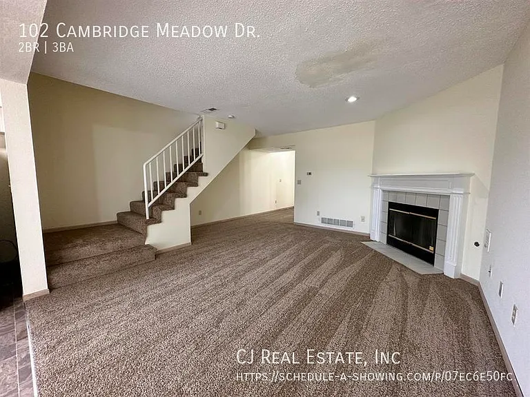 102 Cambridge Meadows Ln — Photo 2