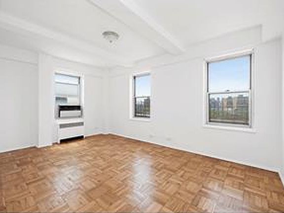 4th image of 500 Grand St Unit A11-f