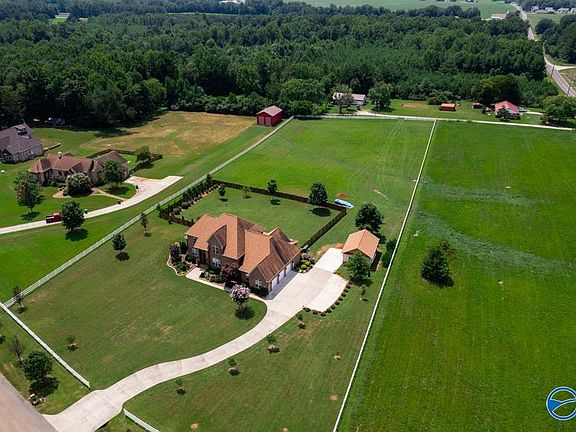 2nd image of 470 Beth Rd