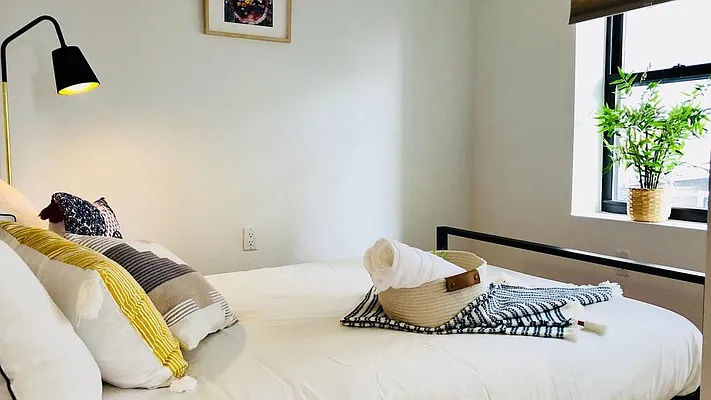 Rented by Nooklyn NYC LLC | media 37