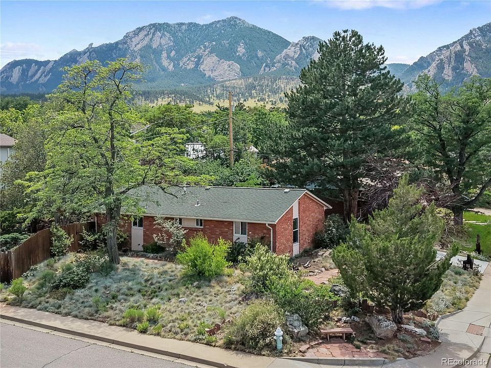 1st image of 3290 Darley Avenue