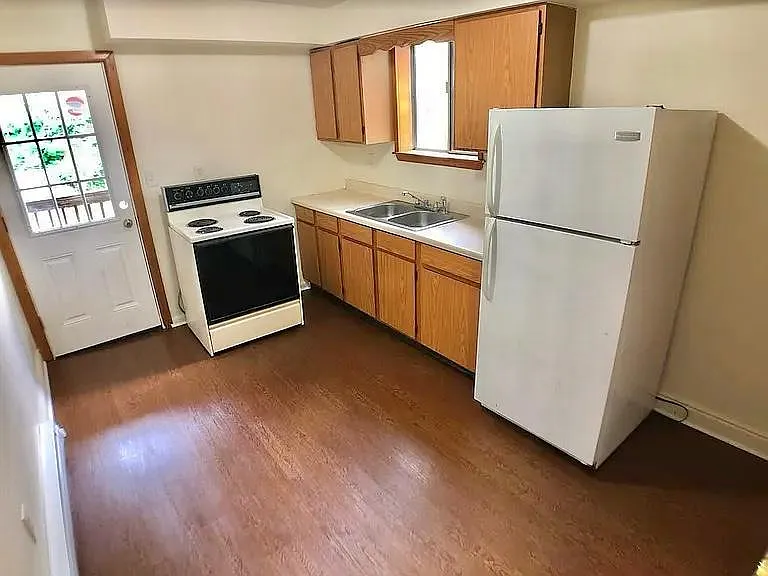 3586 Elmhurst Ave #1 — Photo 5