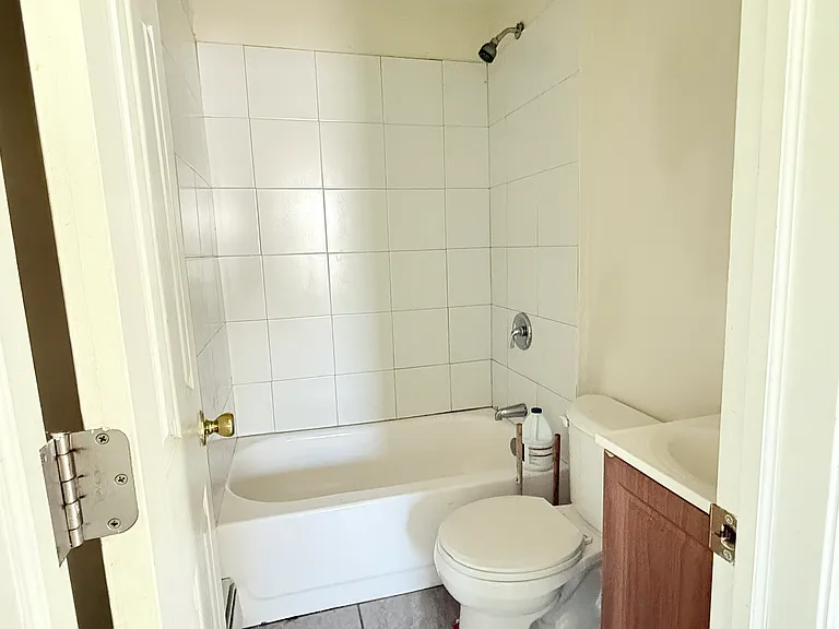 27-29 Sherman Ave #2 — Photo 3