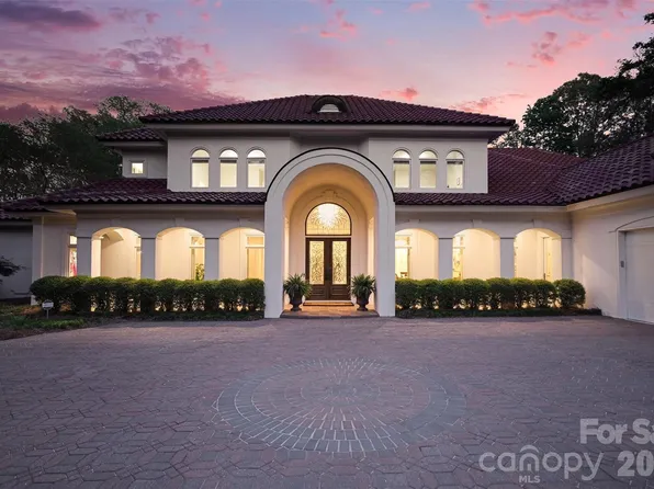 7225 Governors Row, Charlotte, NC 28277